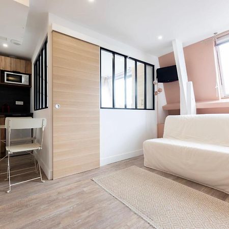 Amazing Apartment Under The Roof In Paris 8Th Extérieur photo